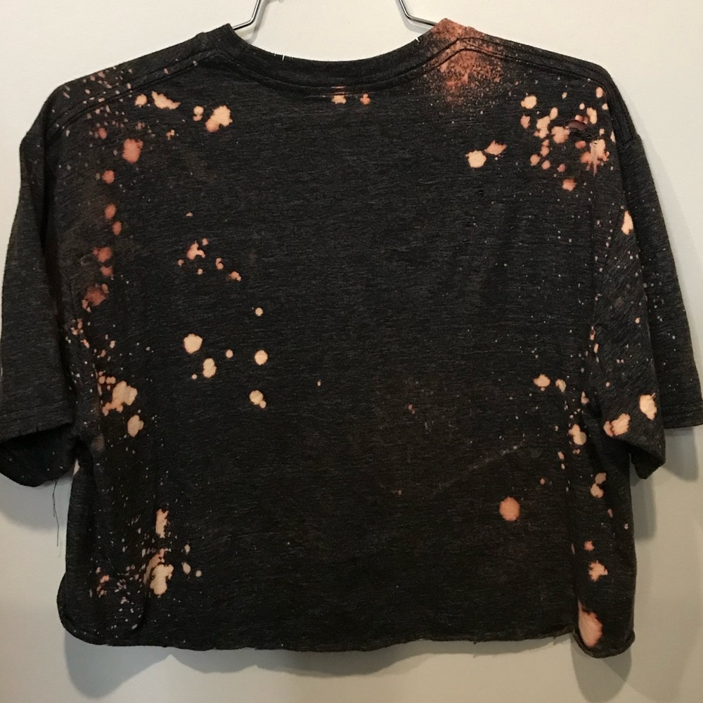 Gun N Roses Distressed Cropped Tee - Picture 6 of 6